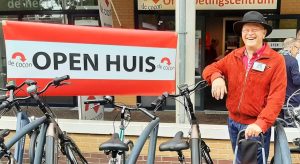 Lees meer over het artikel Lijsttrekker 50PLUS bij open huis de Cocon