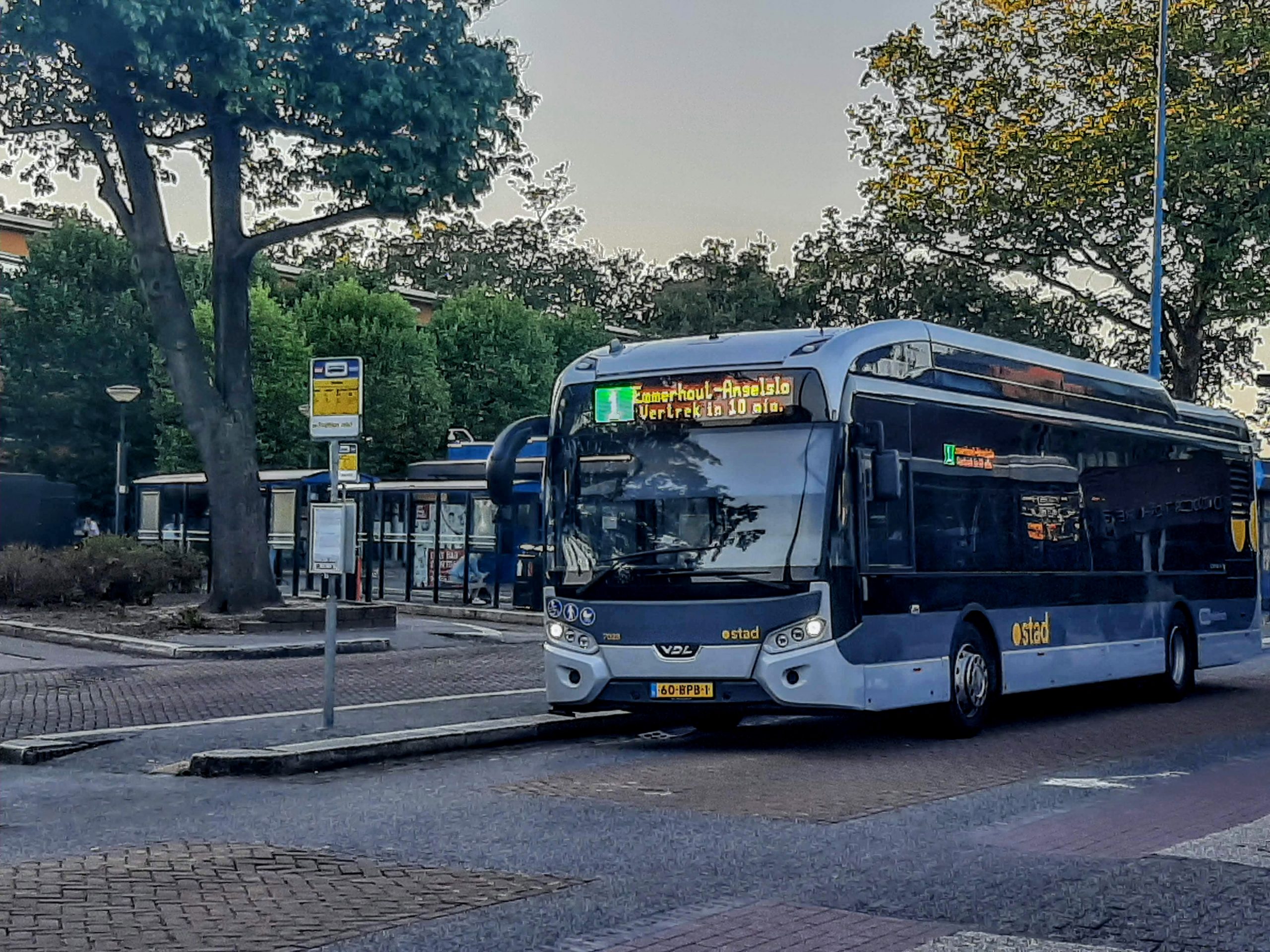 Lees meer over het artikel Stadsbussen van Angelslo en Emmerhout moeten blijven!