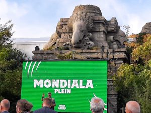 Lees meer over het artikel Mondiala plein